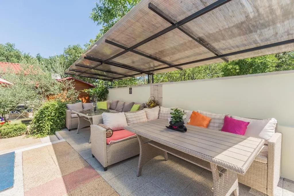 Nena Apartman Apartment Porec